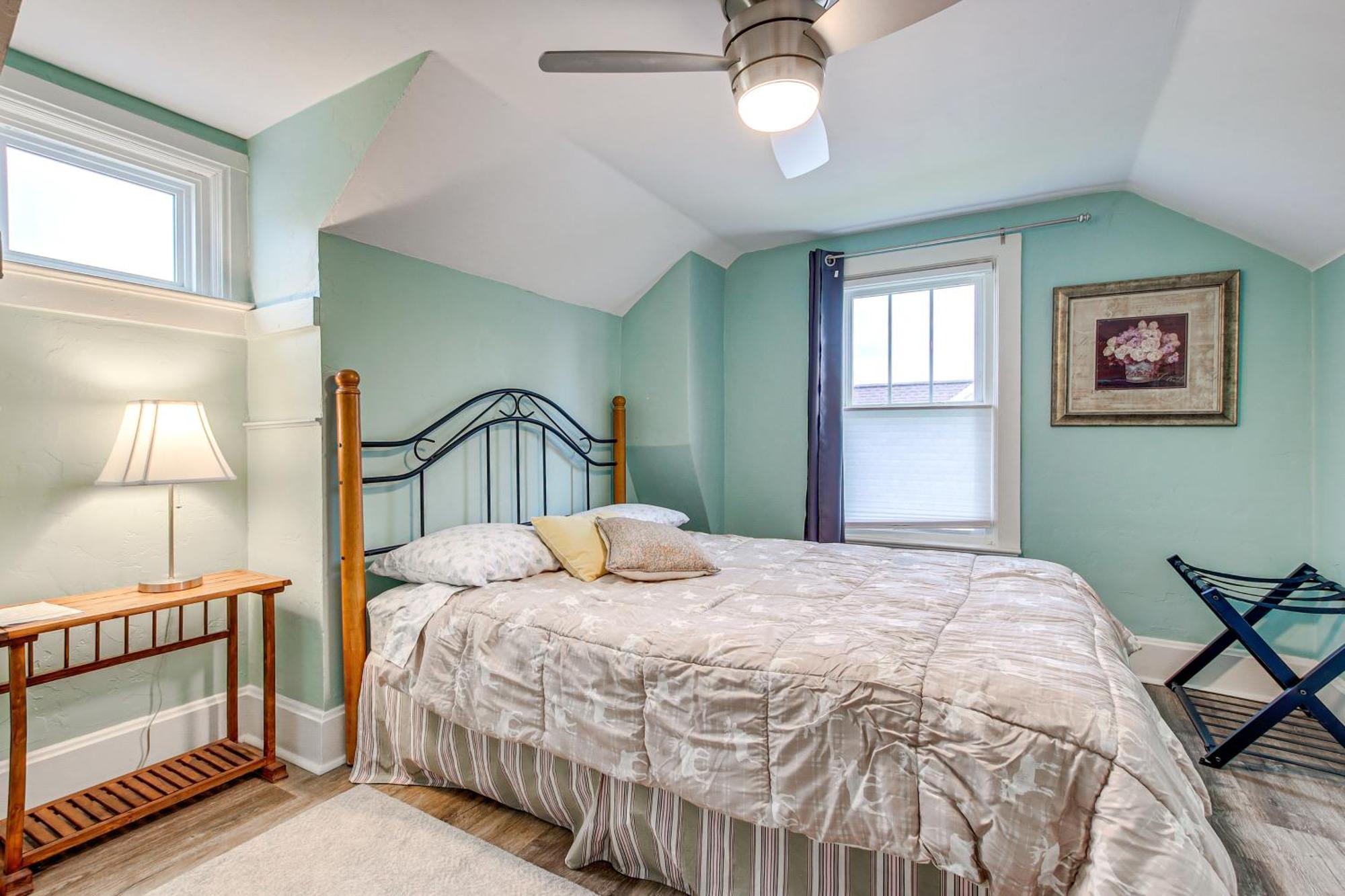 Lavish House With Patio - 2 Blocks To Green Lake! 외부 사진