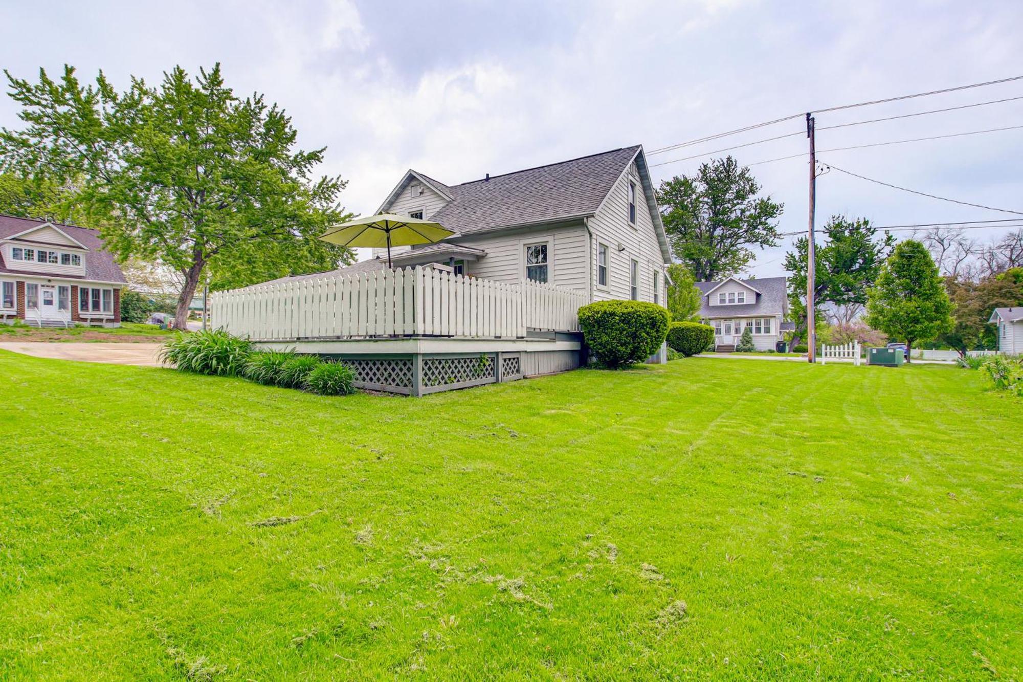 Lavish House With Patio - 2 Blocks To Green Lake! 외부 사진