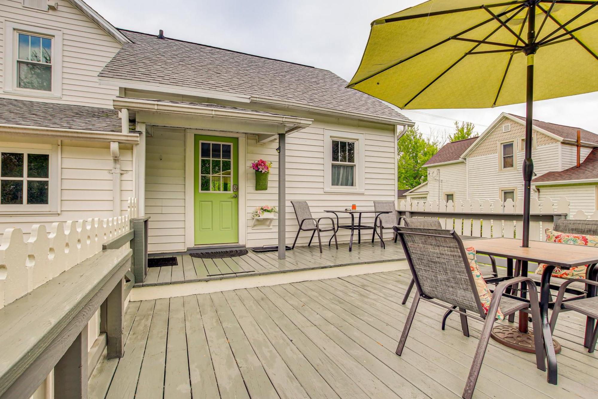 Lavish House With Patio - 2 Blocks To Green Lake! 외부 사진