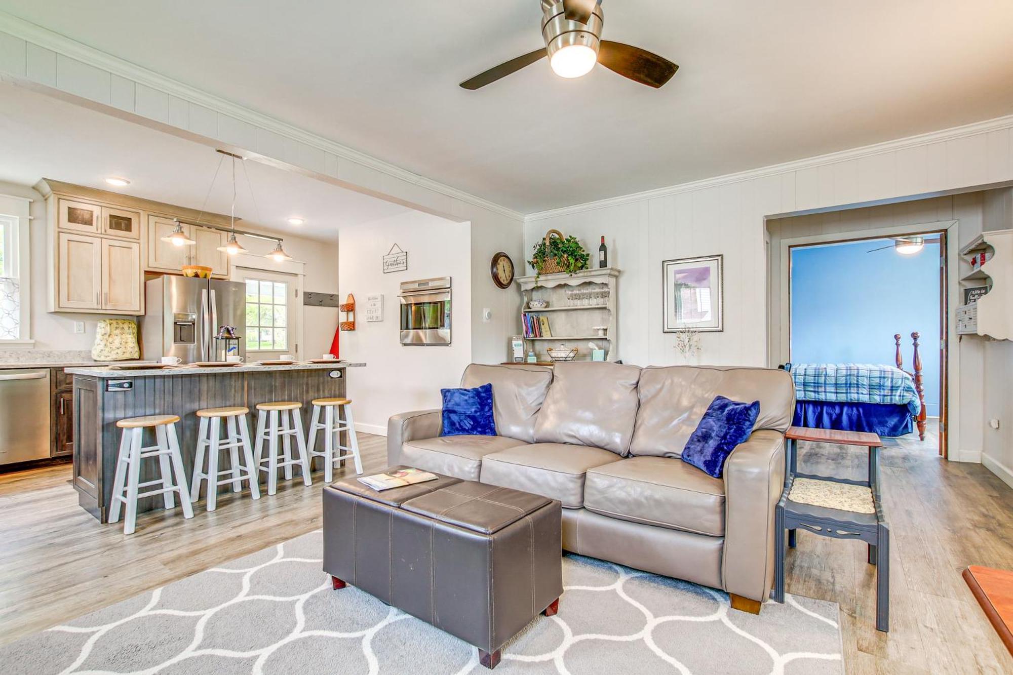 Lavish House With Patio - 2 Blocks To Green Lake! 외부 사진